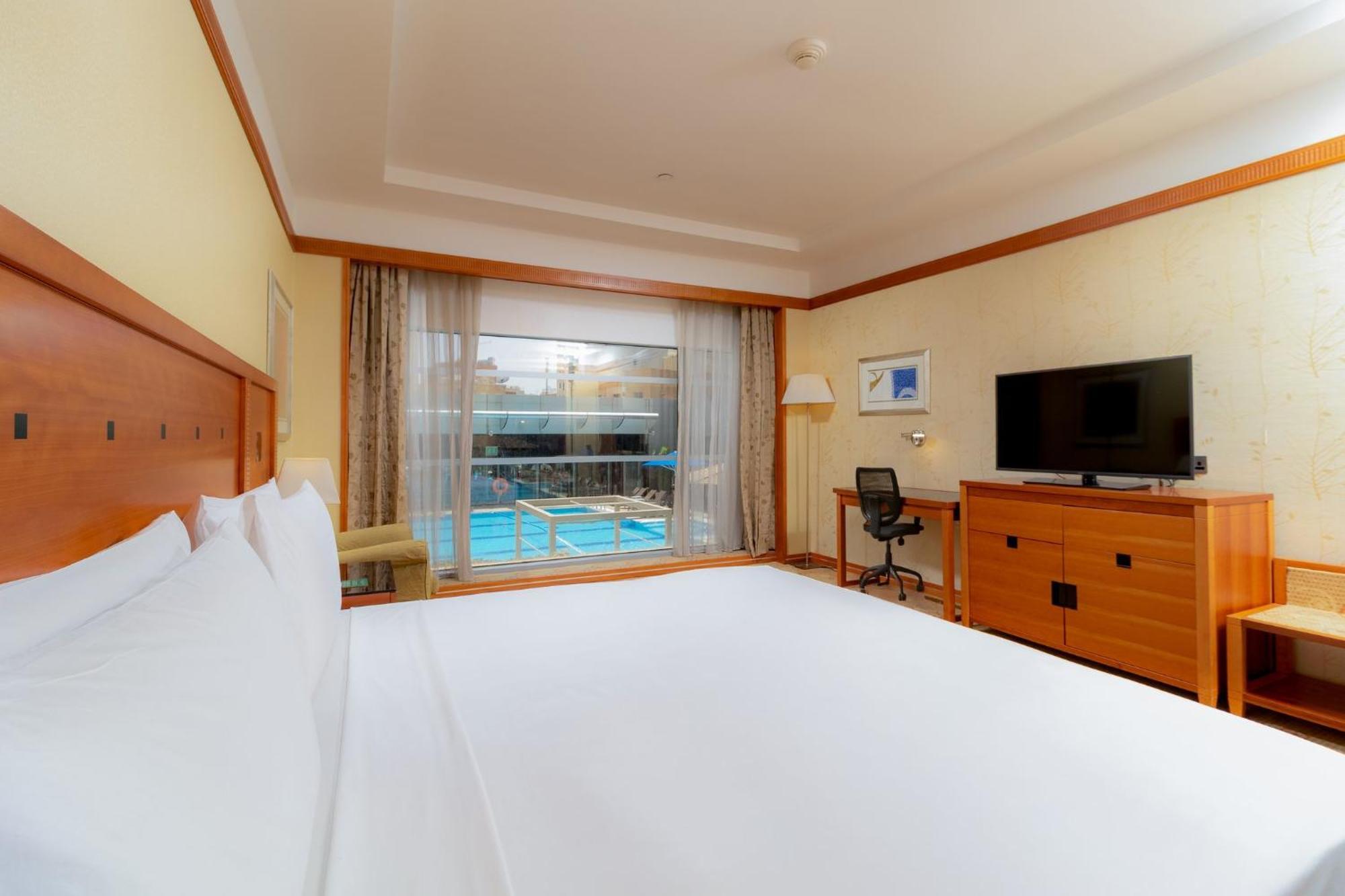 Holiday Inn Kuwait By Ihg Kuwait City Exteriér fotografie